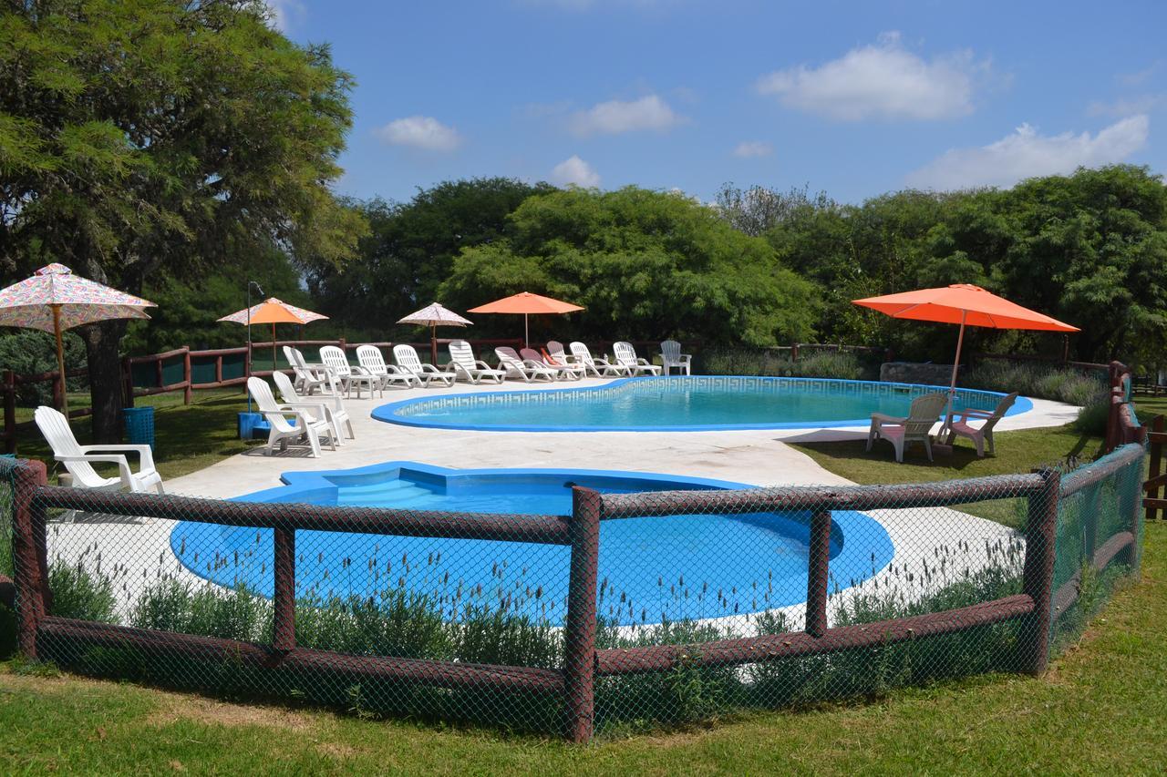 Cabanas Los Algarrobos Villa General Belgrano Exterior photo